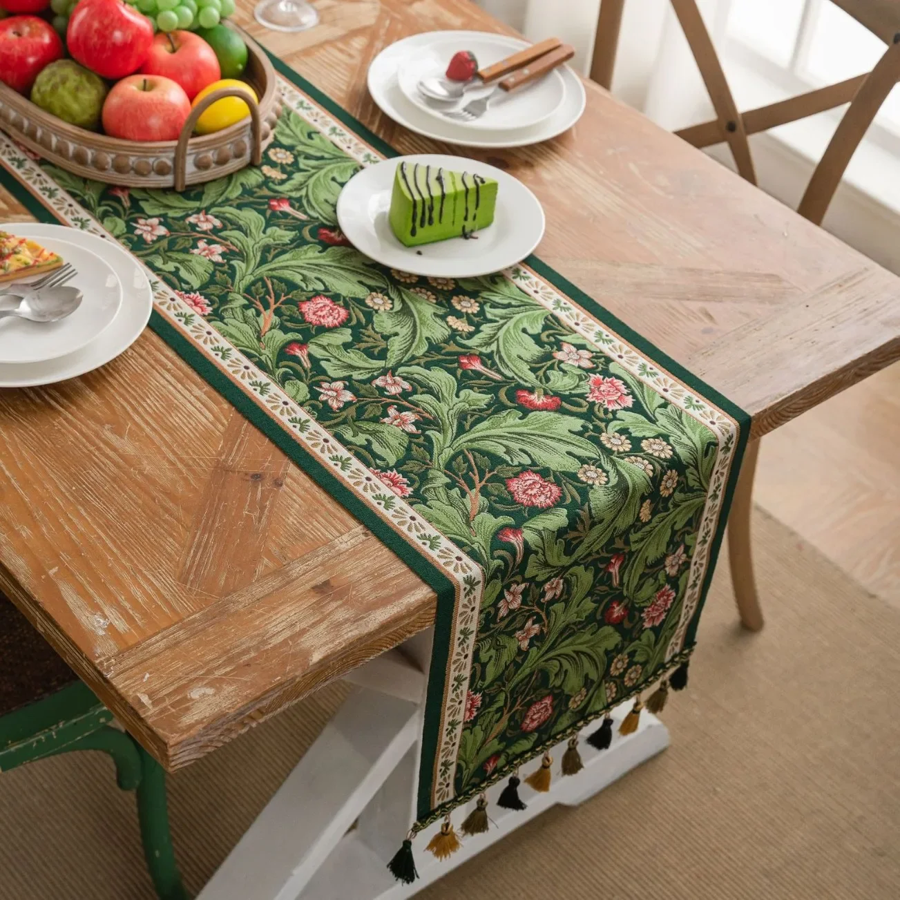 Скатерть с растениями и цветам – обзор и цена Kitchen Appliances Table